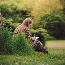 Se Tobias-skolens retræter og kurser. Fordybende forløb med fokus på personlig udvikling, nærvær og krop-sind-arbejde – relevant for både psykoterapeutuddannelse og kropsterapeutisk praksis.